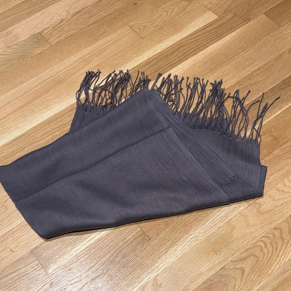 Pashmina Shawl Wrap, Excellent Condition! 28 in x 79 in, Dark Gray